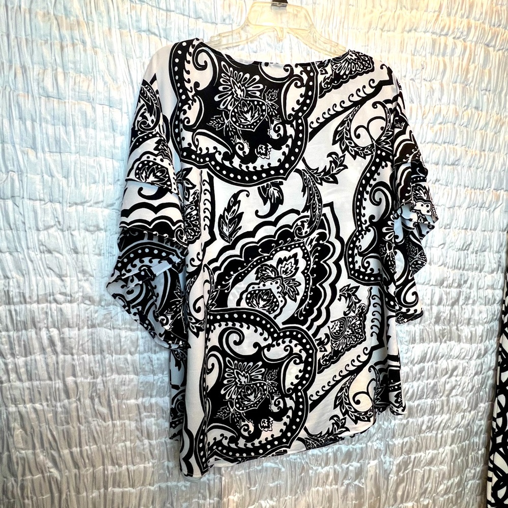Chico’s Black & White Blouse Size 3